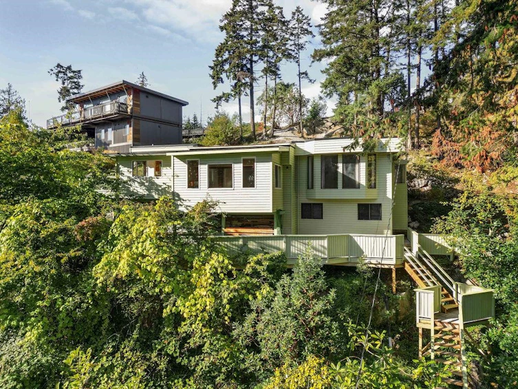 5910 Sunshine Coast Highway, Sechelt, BC, V0N 3A0 - 2