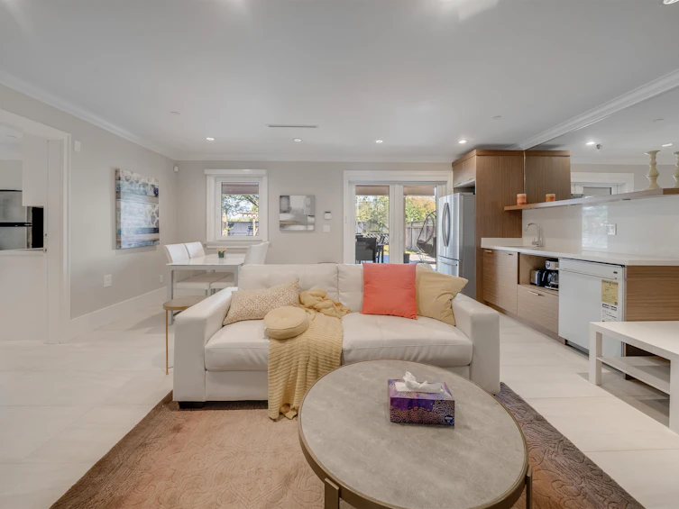 4455 W 1st Avenue, Vancouver, BC, V6R 4H9 - 12