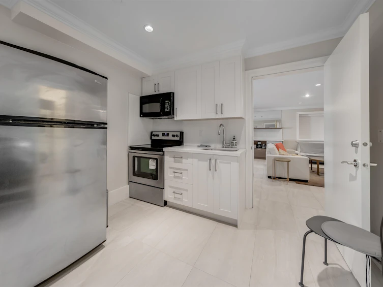 4455 W 1st Avenue, Vancouver, BC, V6R 4H9 - 14