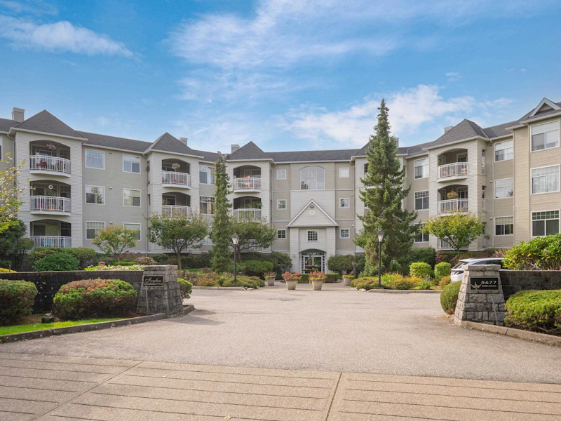 205 - 5677 208th Street, Langley BC V3A 8J5