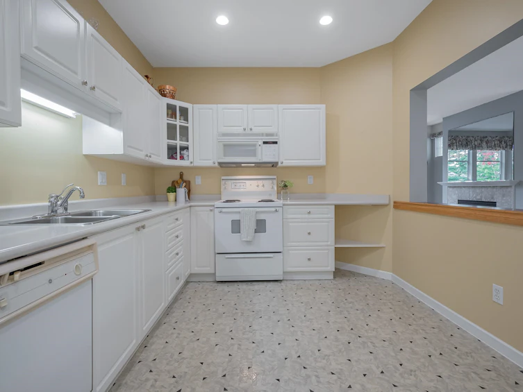 205-5677 208 Street, Langley, BC, V3A 8J5 - 18