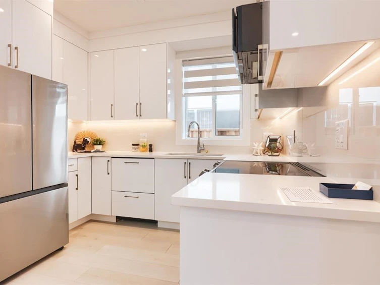2948 E 3rd Avenue, Vancouver, BC, V5M 1H8 - 10
