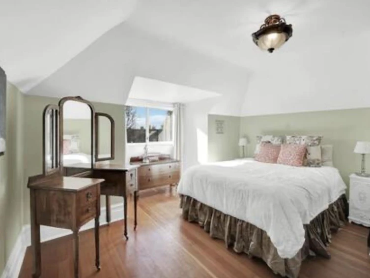 1917 E 1st Avenue, Vancouver, BC, V5N 1B3 - 16