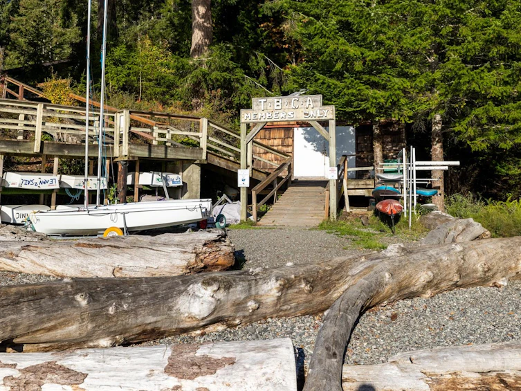 1605 Whitesails Drive, Bowen Island, BC, V0N 1G2 - 32