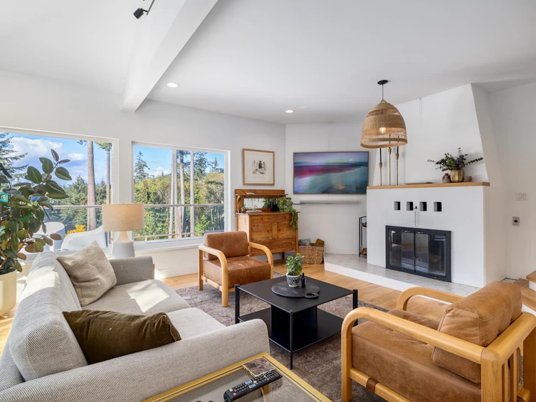 1605 Whitesails Drive, Bowen Island, BC, V0N 1G2 - 2