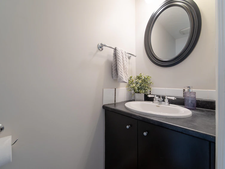 8481 Portside Court, Vancouver, BC, V5P 4V4 - 12