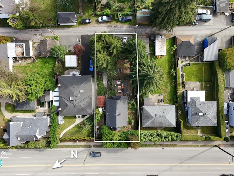 112 Tenth Avenue, New Westminster, BC, V3L 2B1