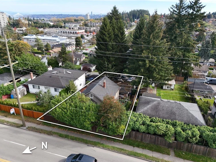 112 Tenth Avenue, New Westminster, BC, V3L 2B1 - 4