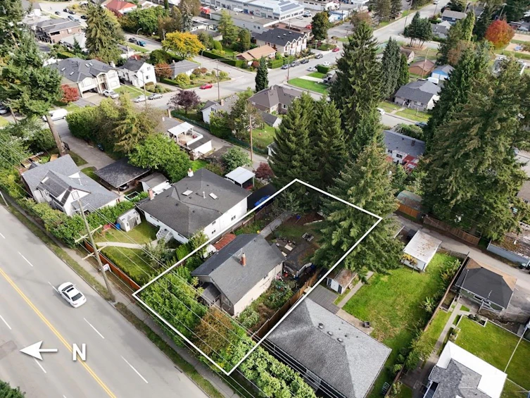 112 Tenth Avenue, New Westminster, BC, V3L 2B1 - 8