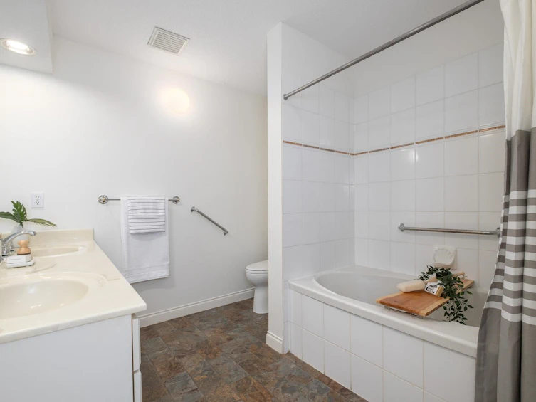 213-360 E 36th Avenue, Vancouver, BC, V5W 4B9 - 18