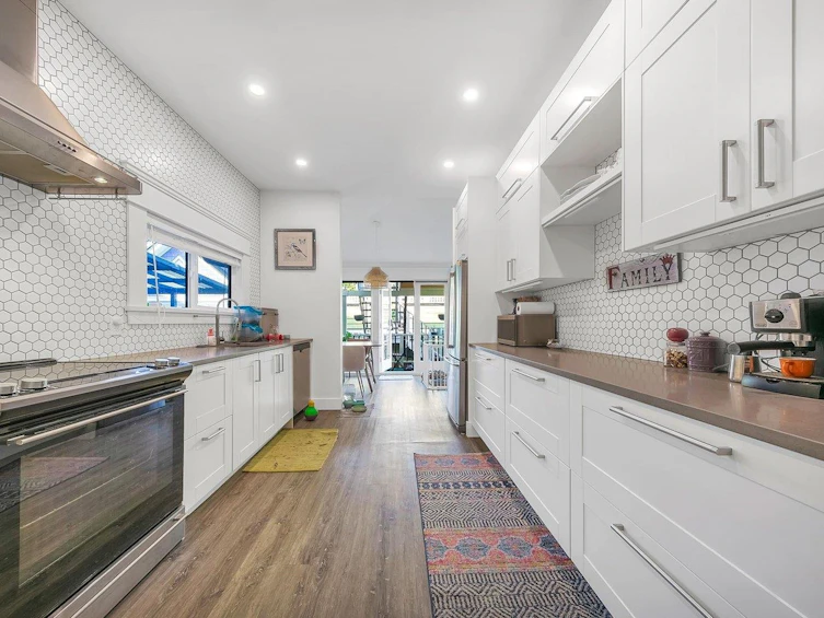 153 W 19th Avenue, Vancouver, BC, V5Y 2B5 - 24