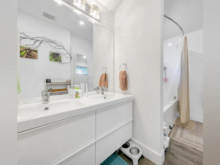 153 W 19th Avenue, Vancouver, BC, V5Y 2B5 - 30