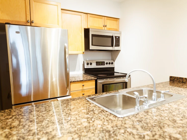 404-4353 Halifax Street, Burnaby, BC, V5C 5Z4 - 8