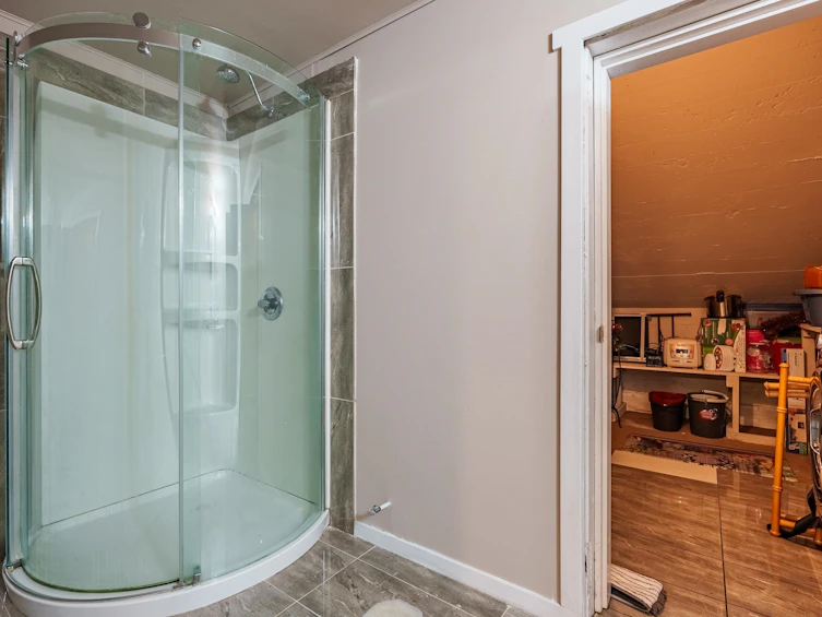608 Madore Avenue, Coquitlam, BC, V3K 3A9 - 28