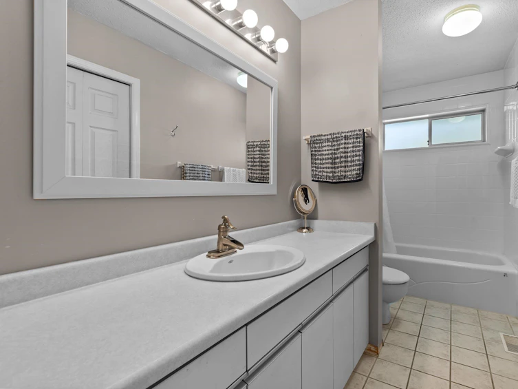 34987 Exbury Avenue, Abbotsford, BC, V2S 6X6 - 20