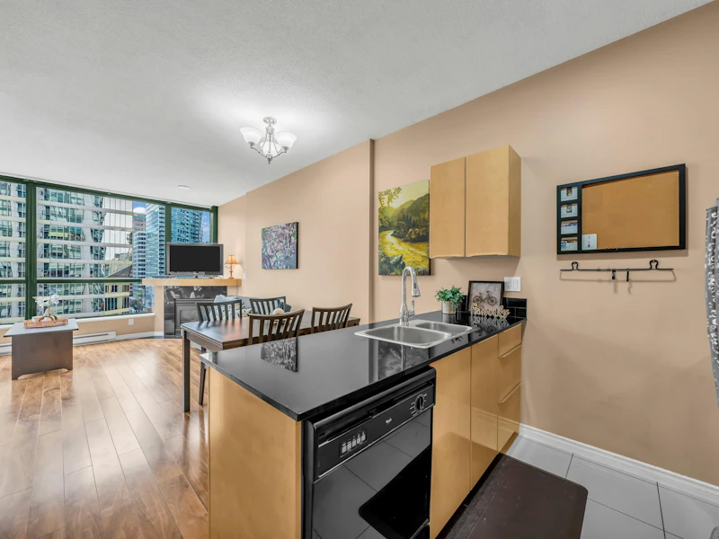 1101 - 1239 W Georgia Street, Vancouver BC V6E 4R8