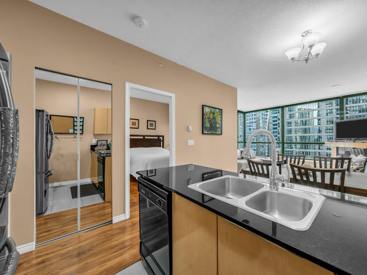 1101-1239 West Georgia Street, Vancouver, BC, V6E 4R8 - 2