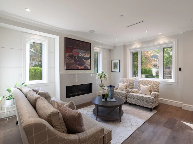 2585 W 2nd Avenue, Vancouver, BC, V6K 1J7 - 3