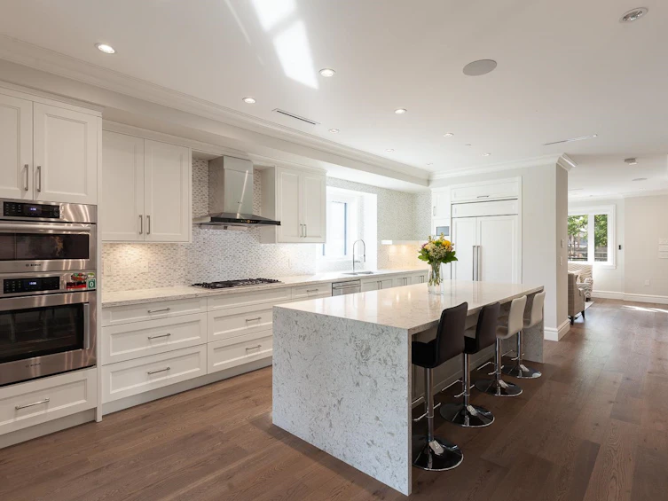 2585 W 2nd Avenue, Vancouver, BC, V6K 1J7 - 7