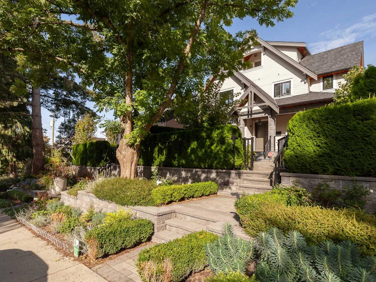 2585 W 2nd Avenue, Vancouver, BC, V6K 1J7 - 30
