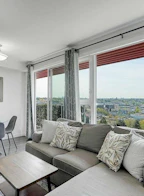 1004 955 E Hastings Street