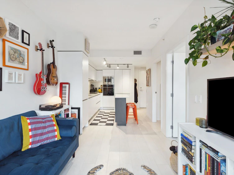 604-180 E 2nd Avenue, Vancouver, BC, V5T 0K4 - 3