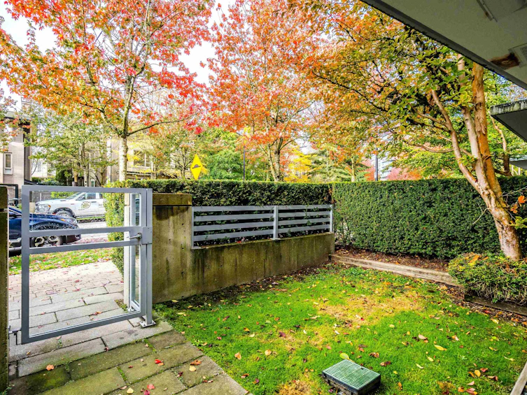 TH1-9266 University Crescent, Burnaby, BC, V5A 4Z1 - 5