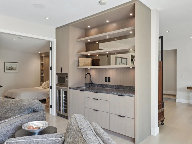 207 Carisbrooke Crescent, North Vancouver, BC, V7N 2S2 - 23