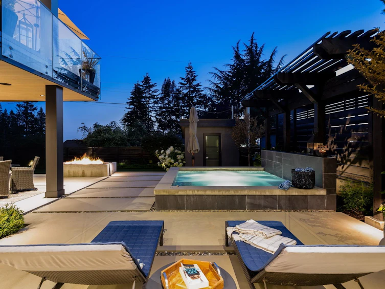 207 Carisbrooke Crescent, North Vancouver, BC, V7N 2S2 - 30