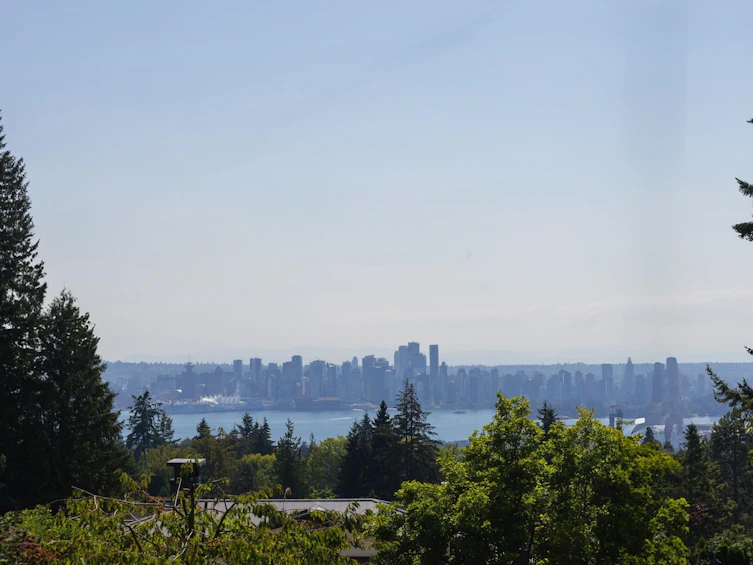 207 Carisbrooke Crescent, North Vancouver, BC, V7N 2S2 - 38