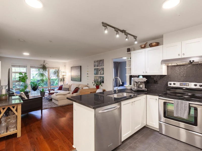 102 - 738 E 29th Avenue, Vancouver BC V5V 0B6