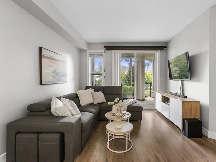 219-15956 86a, Surrey, BC, V4N 6N8 - 2