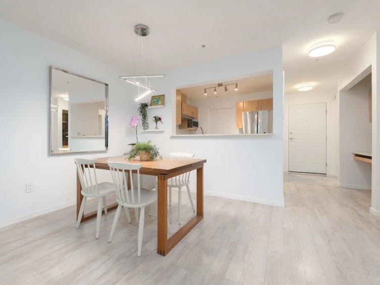 107-15210 Guildford Drive, Surrey, BC, V3R 0X7 - 8