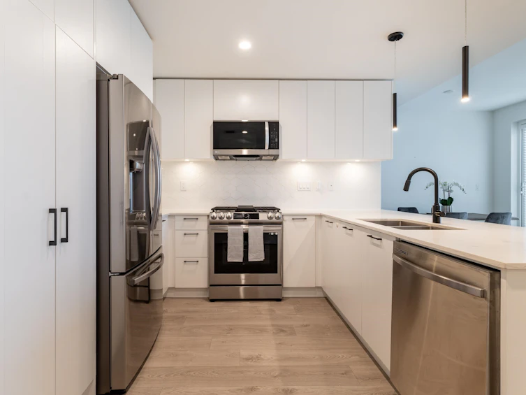604-8353 200a Street, Langley, BC, V2K 5K7 - 5