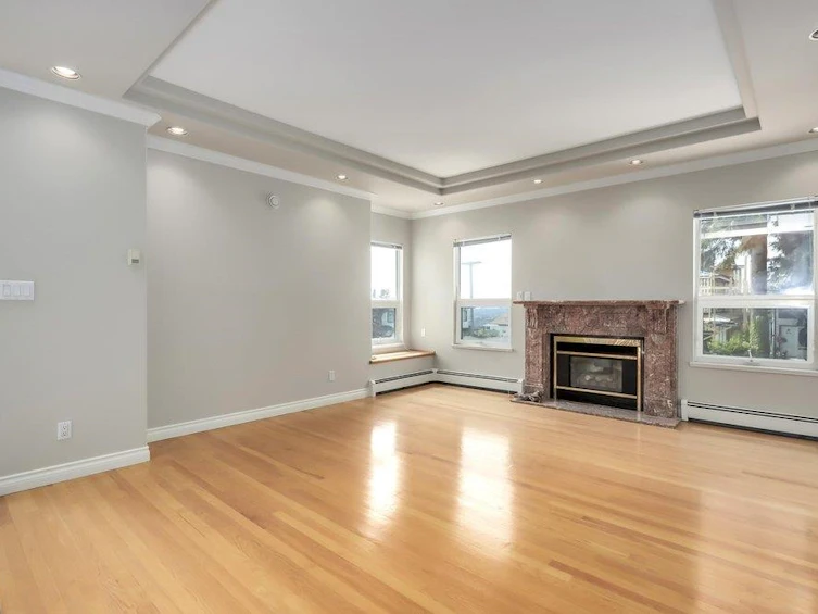 5309 Dundas Street, Burnaby, BC, V5B 1A7 - 5