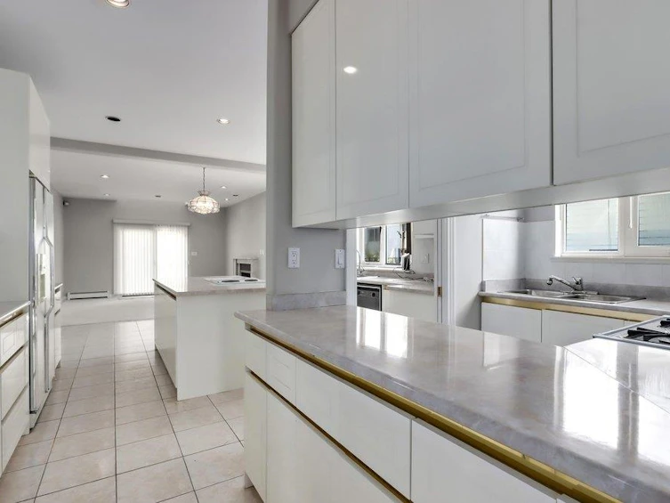 5309 Dundas Street, Burnaby, BC, V5B 1A7 - 12