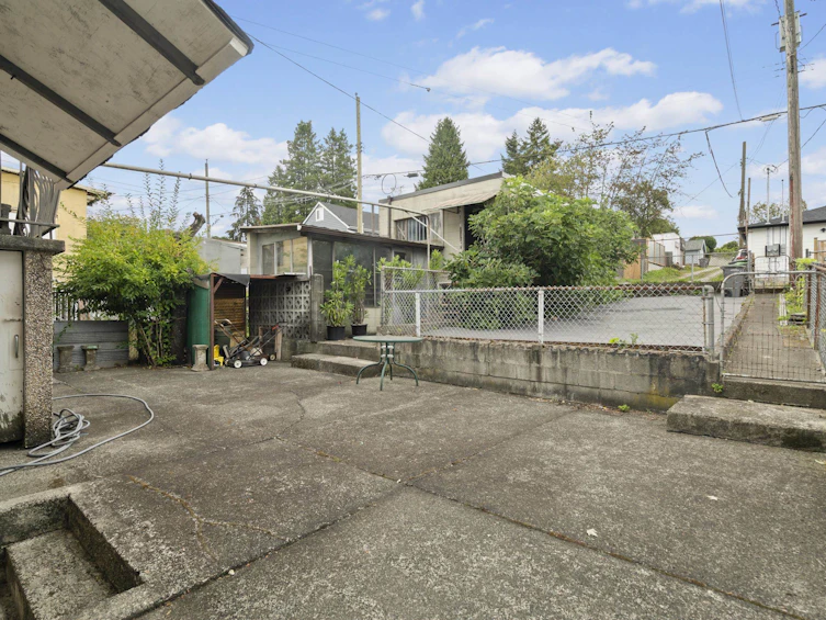 748 Rupert Street, Vancouver, BC, V5K 4K9 - 12