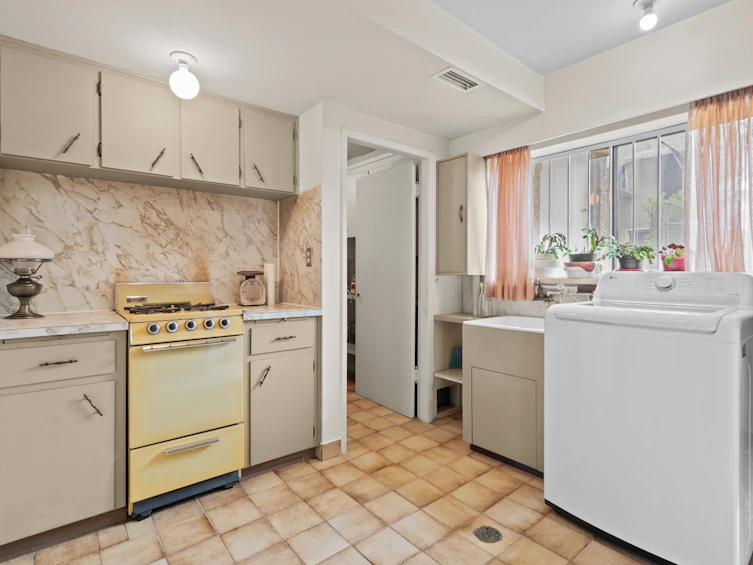 748 Rupert Street, Vancouver, BC, V5K 4K9 - 17