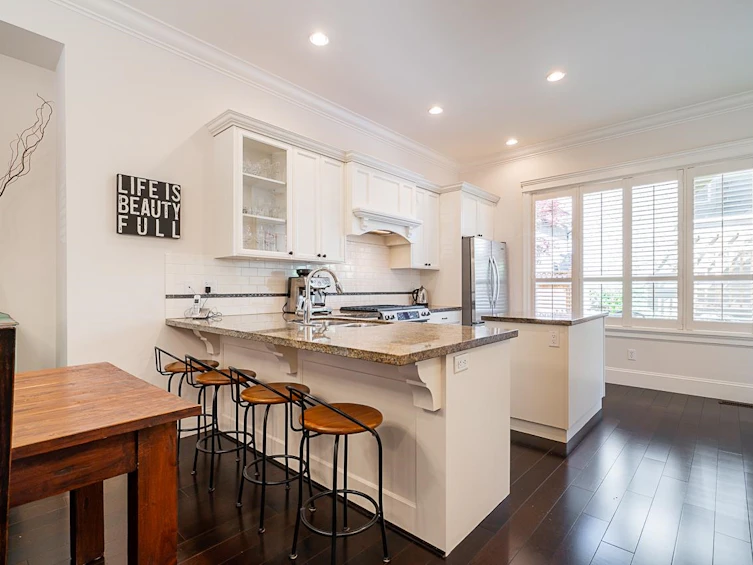2560 128 Street, Surrey, BC, V4A 3W3 - 2