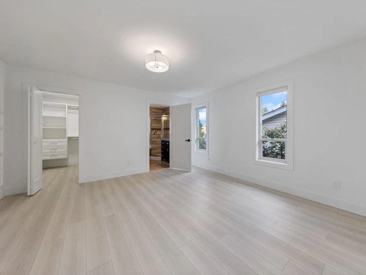 8323 12th Avenue, Burnaby, BC, V3N 2L7 - 23
