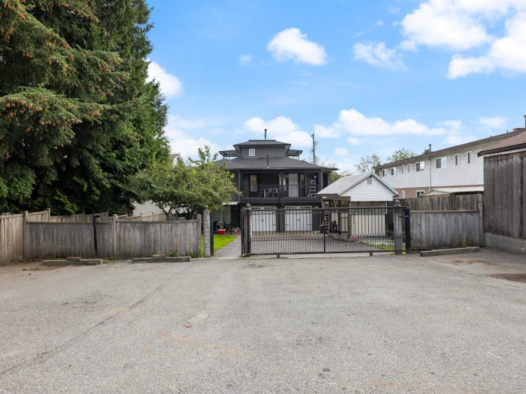 8323 12th Avenue, Burnaby, BC, V3N 2L7 - 38