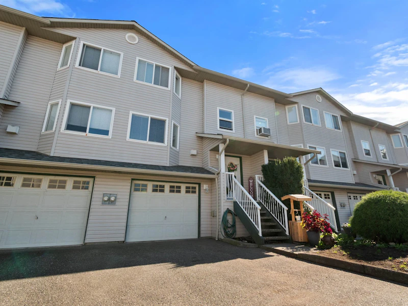 27 - 45090 Luckakuck Way, Chilliwack BC V2R 3Z5