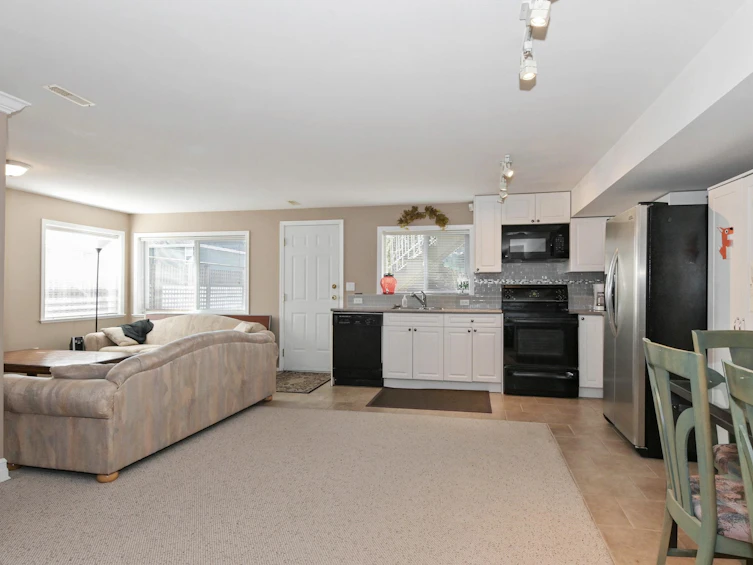 925 Kent Street, Surrey, BC, V4B 3J4 - 28