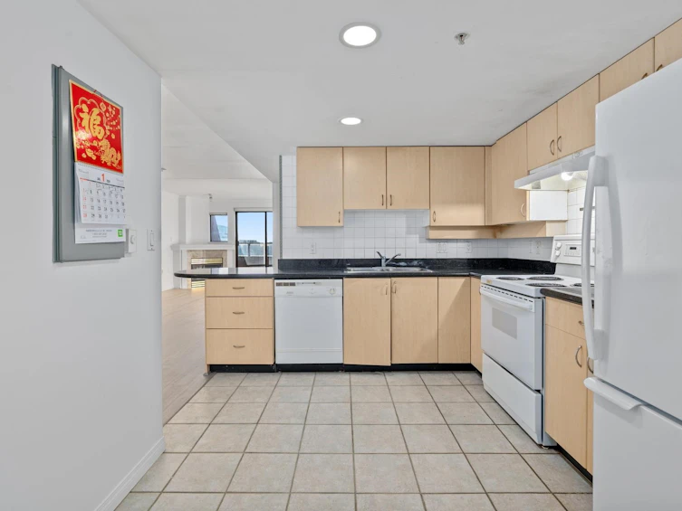 1602-6611 Cooney Road, Richmond, BC, V6Y 4C5 - 12