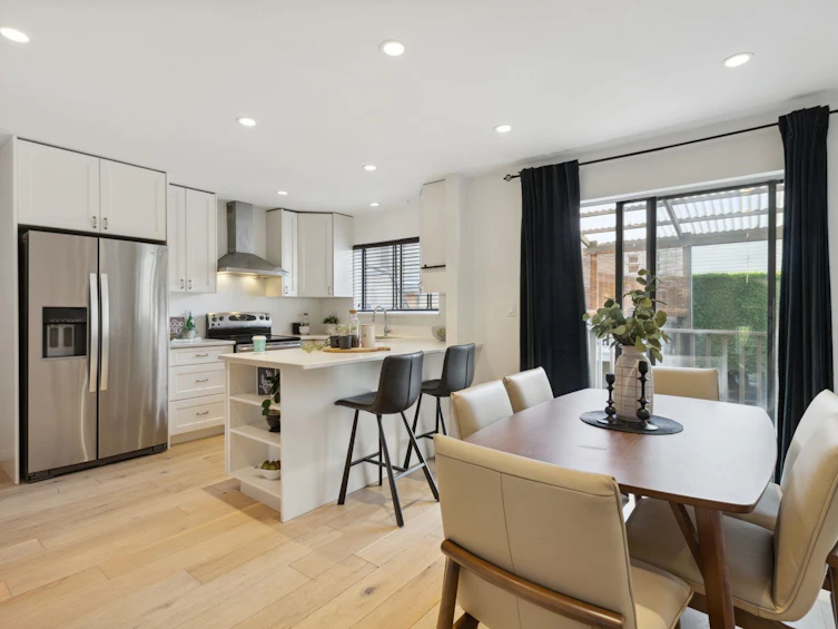 307 St. Andrews Avenue, North Vancouver, BC, V7L 4P5 - 2