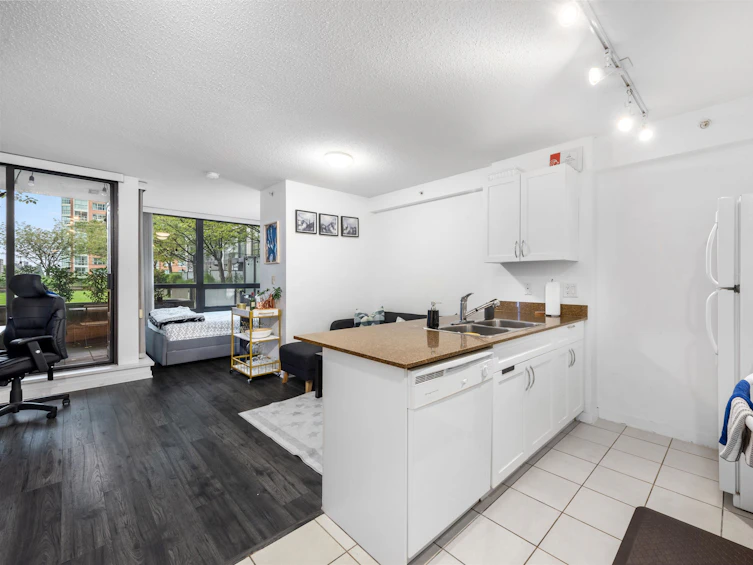 1112-933 Hornby Street, Vancouver, BC, V6Z 3G4 - 4