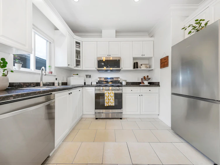 538 E 16th Avenue, Vancouver, BC, V5T 2V2 - 8