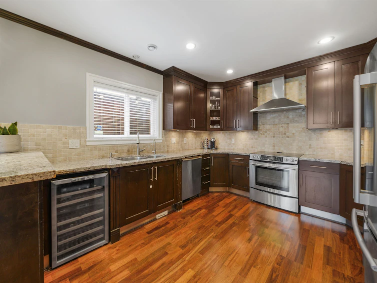 7251 Kitchener Street, Burnaby, BC, V5A 1L5 - 7
