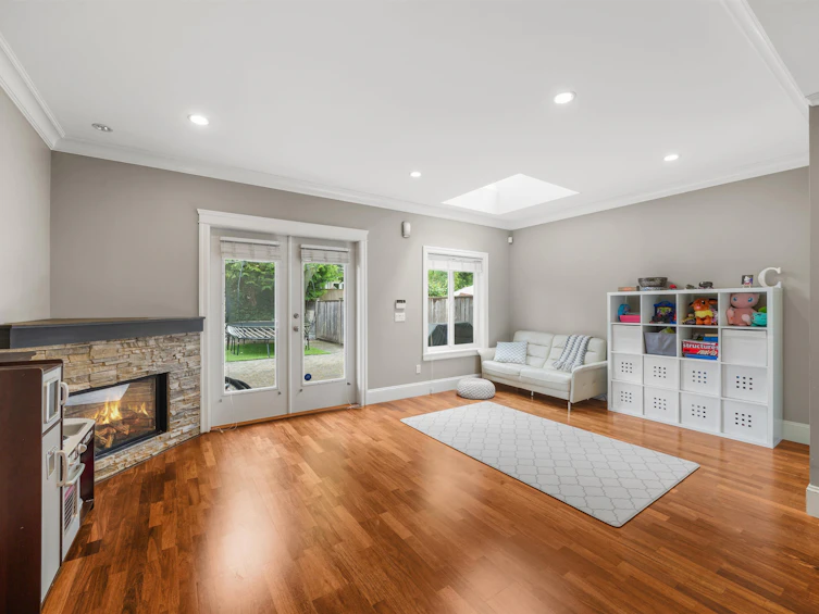 7251 Kitchener Street, Burnaby, BC, V5A 1L5 - 9