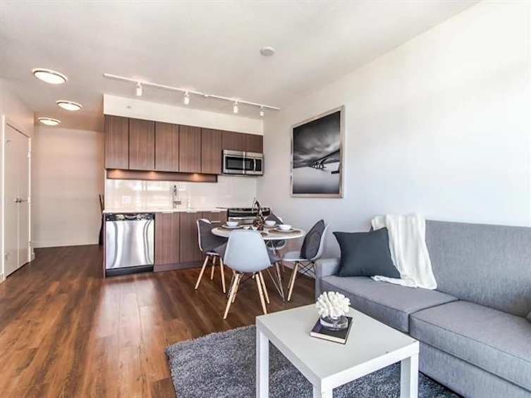 1901-13308 Central Avenue, Surrey, BC, V3T 0M4 - 6